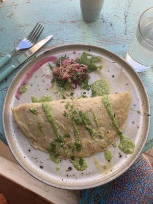 vegan cashew cheese/pesto/tomato wrap at Andorinha do Mar in Budens
