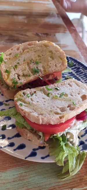 Sandwich with vegan cheese at Andorinha do Mar in Budens