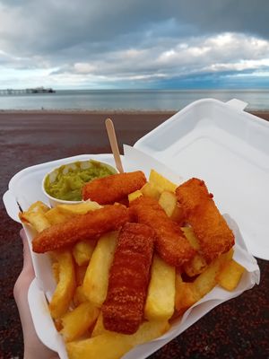 Fishless fingers, chips and mushy ps at Barnacles in Llandudno