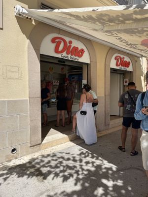 Famous Italian chain  at Gelati Dino in Sitges