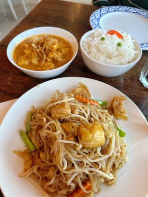 Masaman & pad thai  at Largigi Thai in Lyme Regis
