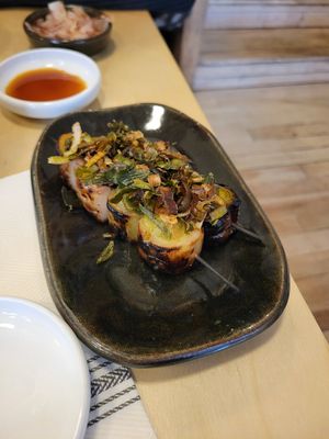 Poireaux at Hono Izakaya in Quebec