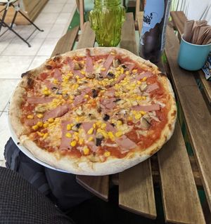 "Songoku" Pizza at GreenGorilla in Budapest