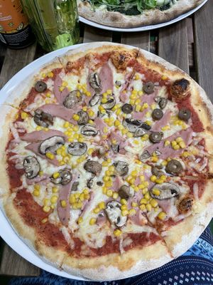 Songoku  at GreenGorilla in Budapest