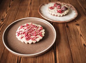 Raspberry cashew-cake

Малиновый кешью-кейк at Golubkova Cooking in Krasnoyarsk