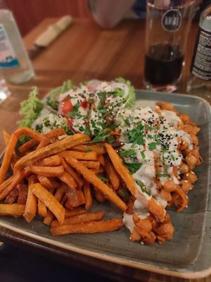 Veganomat with sweet potatoes at DÖNA in Essen