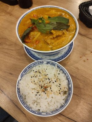  at La Vegana in Warsaw