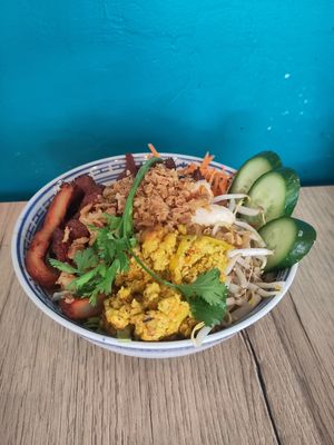 Mien tron at La Vegana in Warsaw