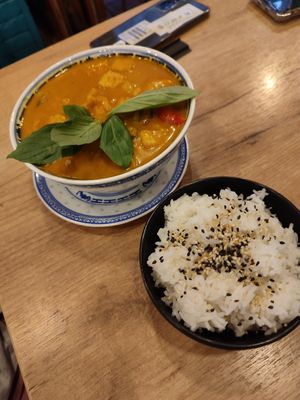  at La Vegana in Warsaw