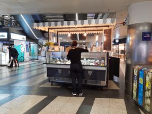 Exterior at Gelateria Leonardo - Hauptbahnhof in Zurich