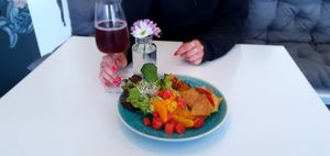 Feel-good food at Nao Vegan Cafe & Bar in Hamburg