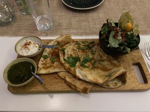 Very good bread, nice salad and the white sauce I really liked. 🫓 at Nao Vegan Cafe & Bar in Hamburg