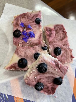 Fruit pizza at Dan d'Lion Eatery in Hungry Horse