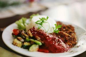 Gericht 4 mit Rote-Bete-Creme at Pfannenzauber in Aachen