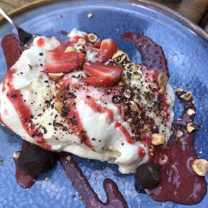 Strawberry tiramisu    at Pfannenzauber in Aachen