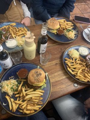 Veganer Dönerteller und veganer BBQ-Burger #Veganuary at Pfannenzauber in Aachen