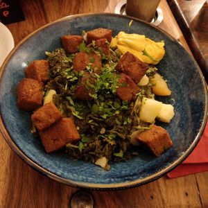 Seasonal dish: Curly kale stew with potatoes and sausage. at Pfannenzauber in Aachen