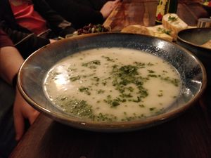 Seasonal dish: Asparagus cream soup at Pfannenzauber in Aachen