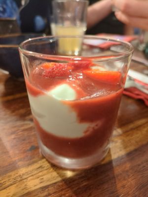 Seasonal dessert (Mai 2024)  at Pfannenzauber in Aachen