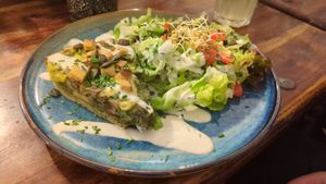 Seasonal dish: Spinach and mushroom quiche with smoked tofu (June 2024) at Pfannenzauber in Aachen