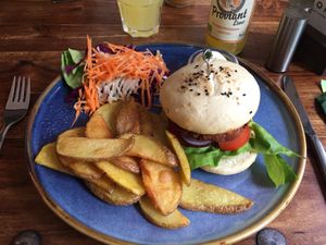 PZ-burger with organic lemonade at Pfannenzauber in Aachen