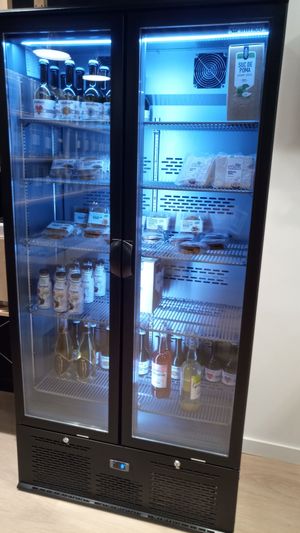 Tofu, hamburguesas y demás productos veganos at Millor a granel in Palamos