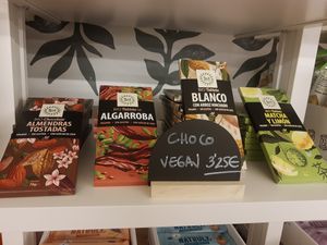 Vegan chocolate 🍫 at Foodis in Sant Just Desvern