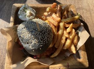 Fried chicken style burger with fries and aioli sauce   at Moon and Sons in Caen
