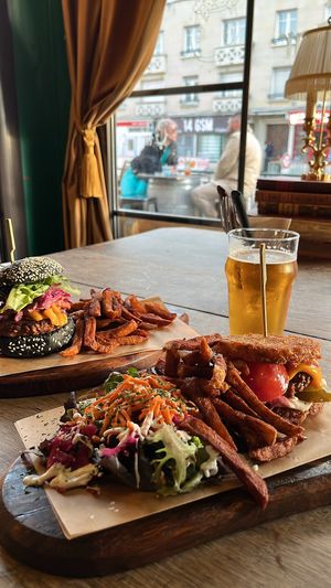 Good looking but honestly not that tasty  at Moon and Sons in Caen