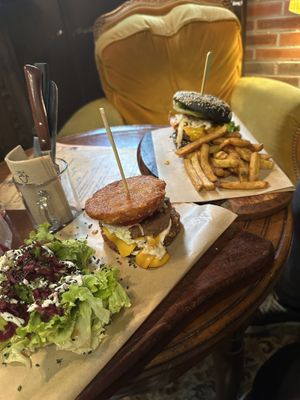 Monsieur Patate Burger  at Moon and Sons in Caen