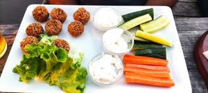 Falafel & veg at Moon and Sons in Caen