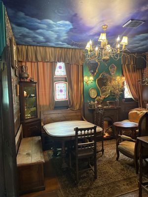 Urgemütlich   at Moon and Sons in Caen