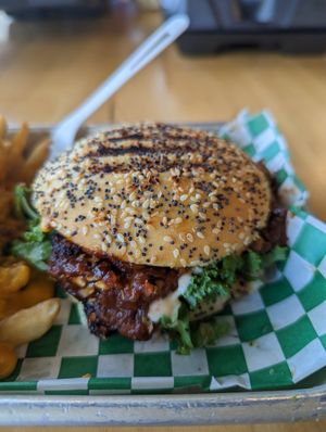 Close up of BBQ shroom sandwich at Plantology - Cloud Kitchen - Maybe closed in San Antonio
