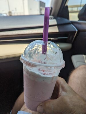 Strawberry milkshake at Plantology - Cloud Kitchen - Maybe closed in San Antonio