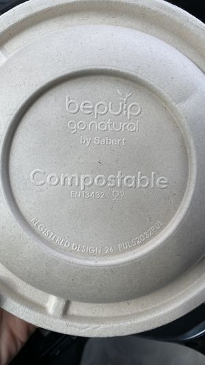 Emballage à emporter  at Surfside Poké in Mons