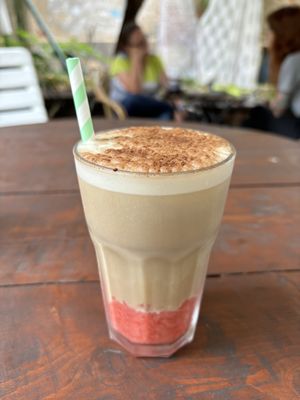 Erdbeer-Eiscafé ⭐️⭐️⭐️⭐️⭐️  at BABA Handmade Cafe in Leipzig