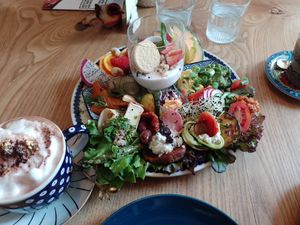 Großes Frühstück at BABA Handmade Cafe in Leipzig
