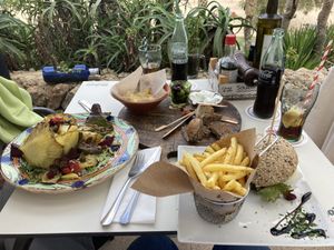 Vegan burger at Organic in Mallorca