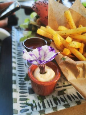 All flowers are edible at Organic in Mallorca