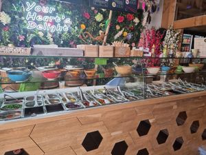 Counter at Moana Pokebowls in Bruges