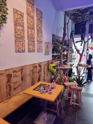 interior at Moana Pokebowls in Bruges