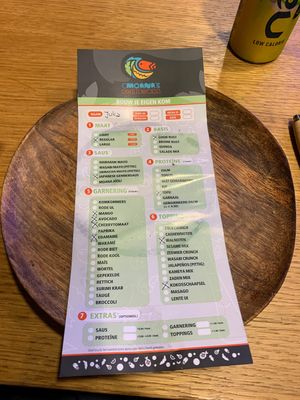 realy easy to create your own bowl  at Moana Pokebowls in Bruges