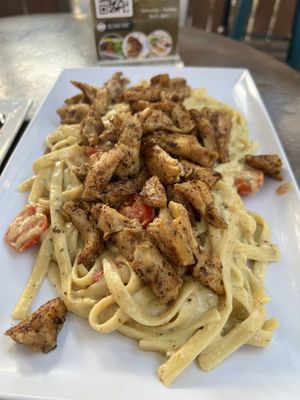 Blackened chikn alfredo pasta  at Mo' Brunch + Brews in Houston