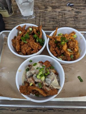 Chicken and grits flight at Mo' Brunch + Brews in Houston