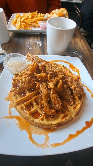 Spicy agave chicken fried oysters and waffles at Mo' Brunch + Brews in Houston