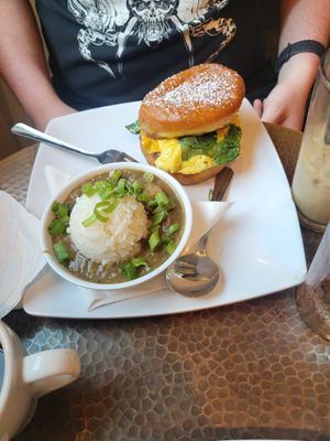  at Mo' Brunch + Brews in Houston