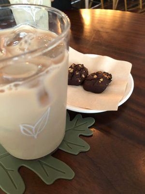 Milk tea at Eat Drink Vegan in Busan