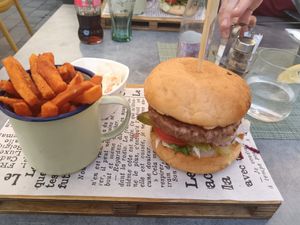 Vegan burger with sweet potatoes and vegan sauces at Topart Bisztro in Tapolca