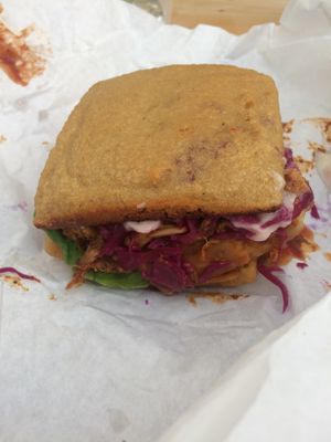 GF tofu & ‘pulled pork’ jackfruit burger at A Rule of Tum in Hereford