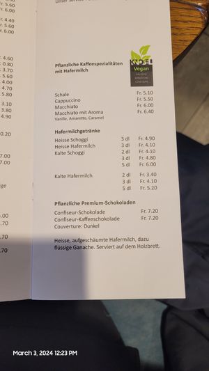 Beverages with oatmilk at Bäckerei Knobel in Lachen